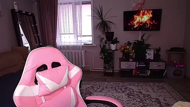 SoftMoon live cam on StripChat