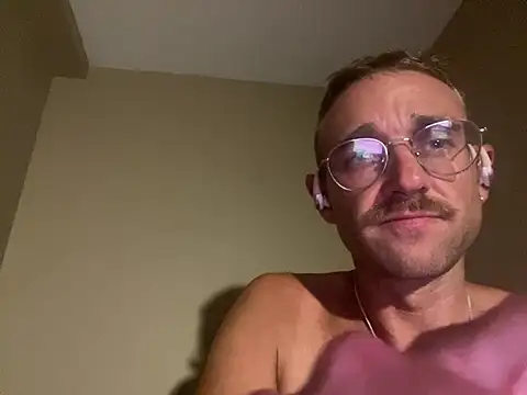 MaxSpadeErotica live cam on StripChat