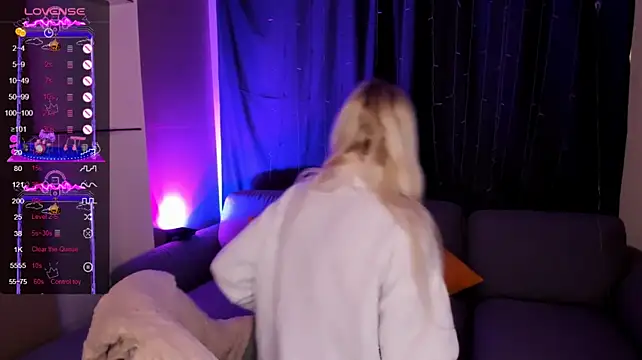 AnyaTaylor_ live cam on StripChat