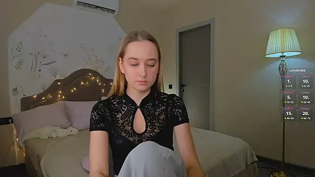 Sweett_Monica webcam