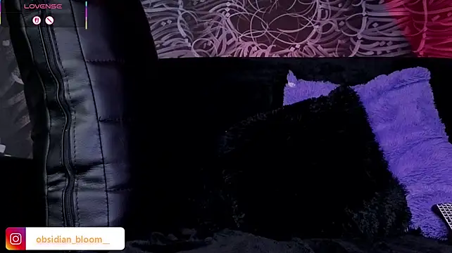 Alisson_Wynter webcam