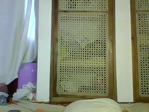 Goldy_petite webcam