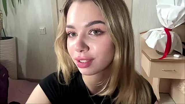 MeaganRisewick webcam
