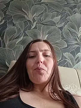 MilaMature webcam