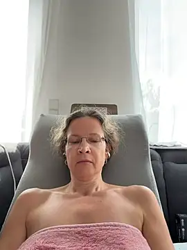 AnnikaRose webcam