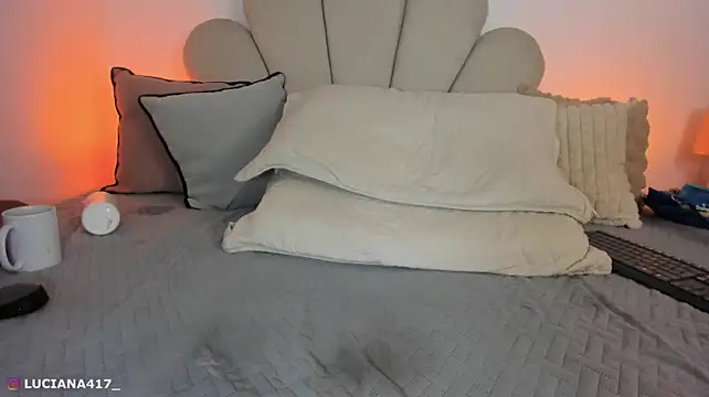 _luuciana_ webcam