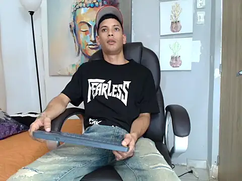 connor_launther_ webcam