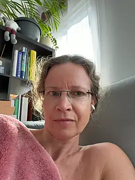 AnnikaRose live sex cam