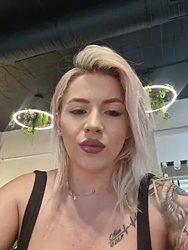 IveySin webcam
