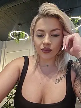 IveySin webcam