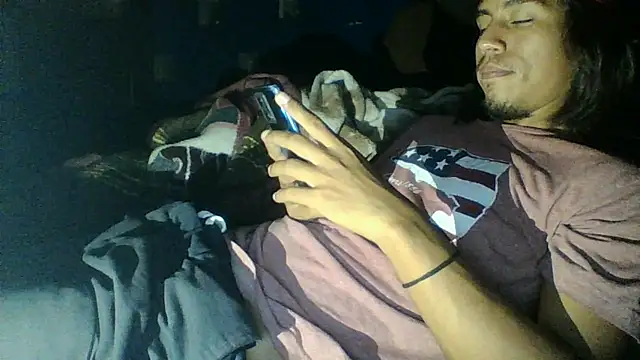 AlexAlejandro13 webcam