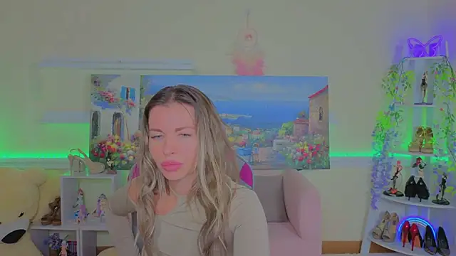 Real_Tini webcam