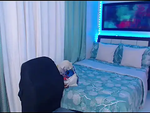 Heavenly_Treats webcam