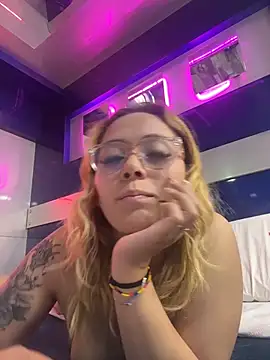 LanaMills_ webcam