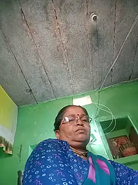 Manavi_x webcam