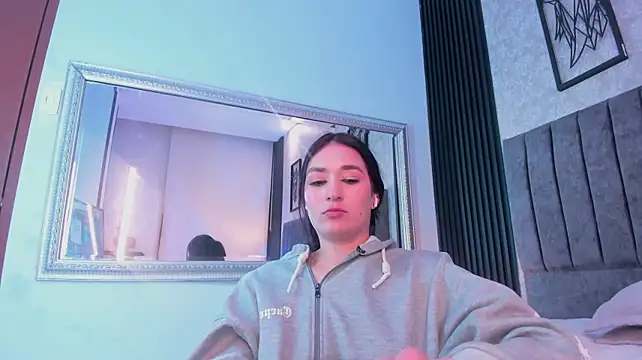 Lia_Cherry_7 webcam