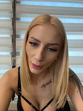 AngieShae webcam