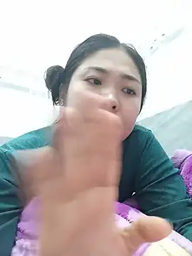 Poly_baby webcam
