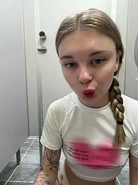 -MiaKitty webcam