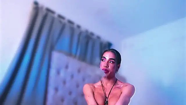 KatalinaMillan webcam
