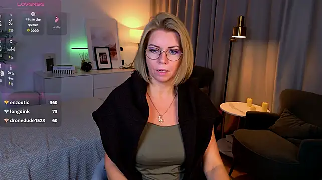 Annie_Light webcam