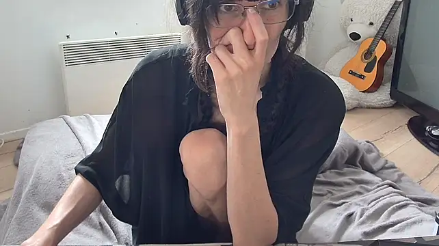 CeriseLapine webcam