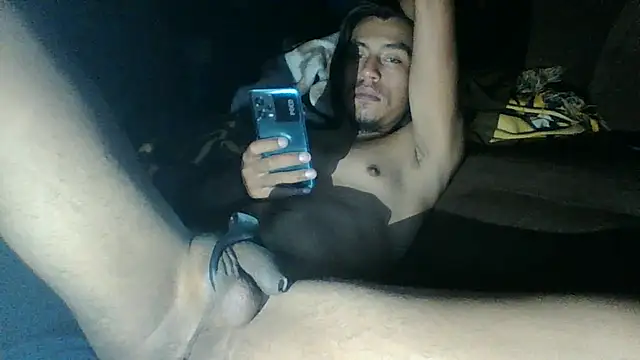 AlexAlejandro13 webcam