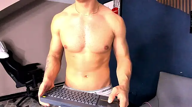 Axxel_Muscle webcam