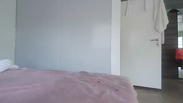 fulloferotic live cam on StripChat