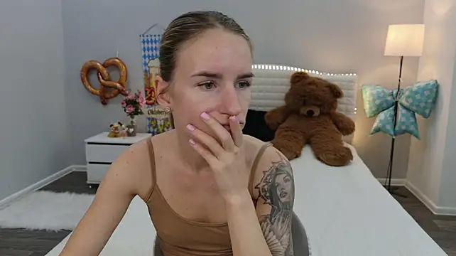 DeboraHorny webcam