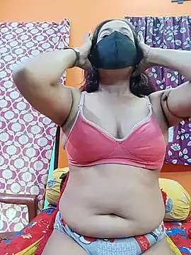 Hotpuja25 webcam