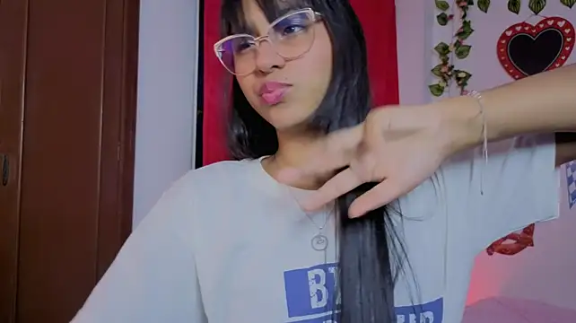 PaulaCutexs webcam