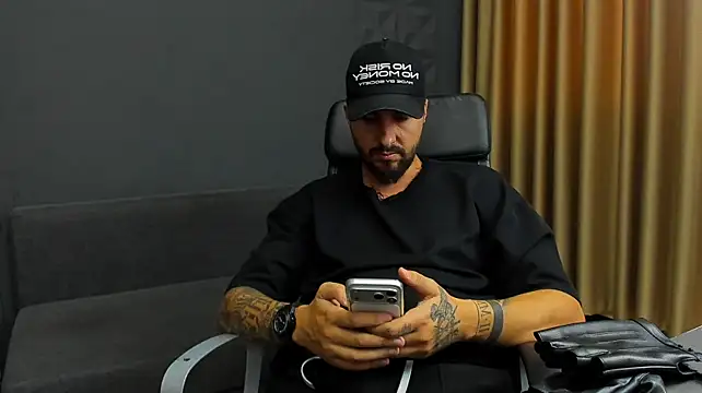 LoganStroud webcam
