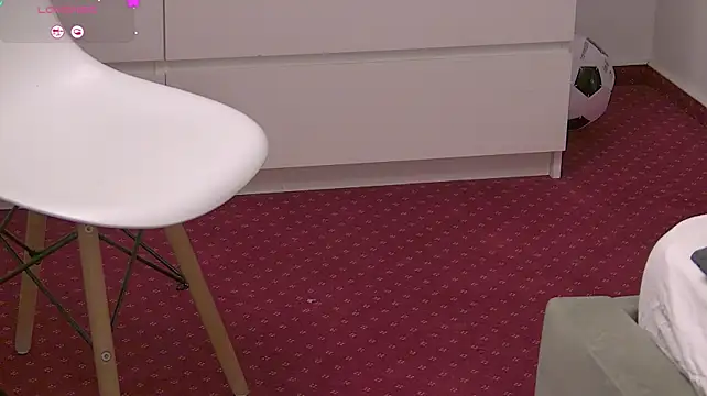 LolaButtie webcam