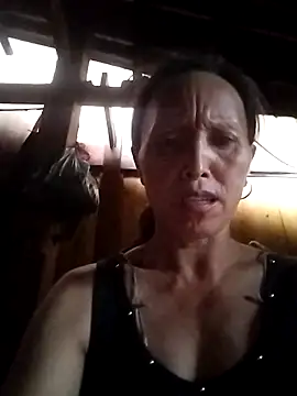 Lunaella01 webcam