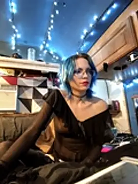 lunikacorpse666 (F teen) - Lvl 2: top 3 gets 3 pics