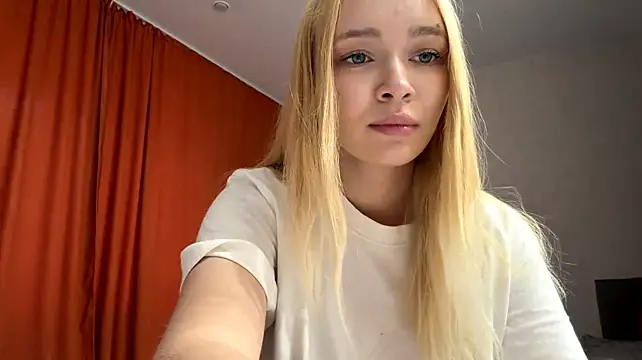 LovelyLisy webcam