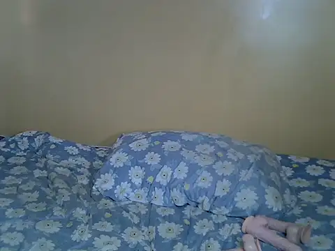 PetitePeachyy webcam
