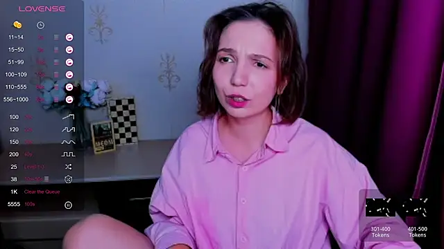 KindHazelHere_ webcam