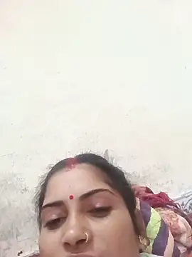 Poojaxx56 webcam