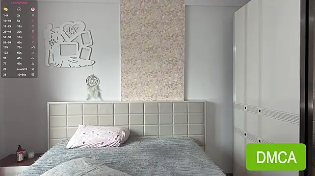 JuliaPierce webcam