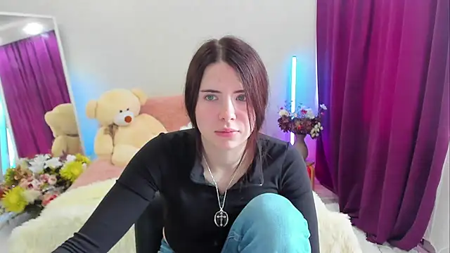 Kira_Vine webcam