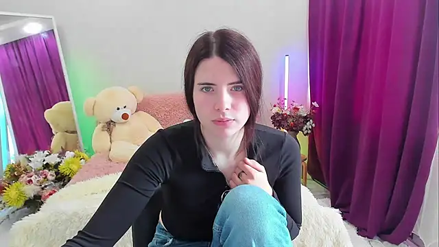 Kira_Vine webcam