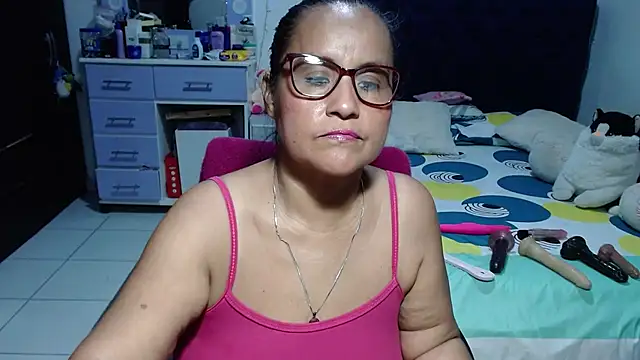 pervert_mommy_ live cam on StripChat