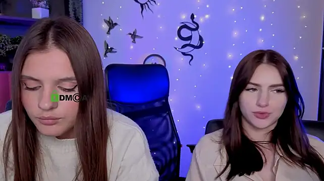 lisa_dark_ webcam