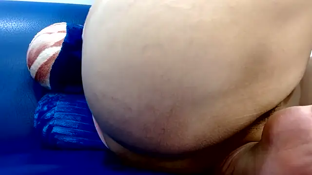 thebesthairypussy2 webcam