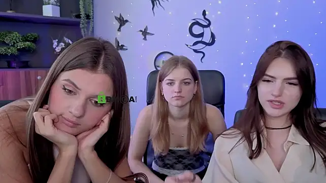 lisa_dark_ webcam