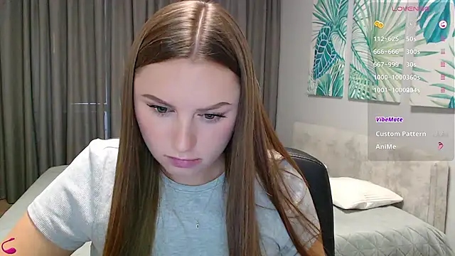 mia_bloomy webcam