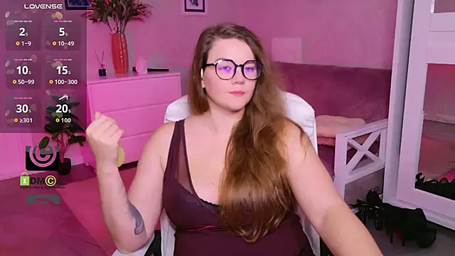 KellyKleine webcam