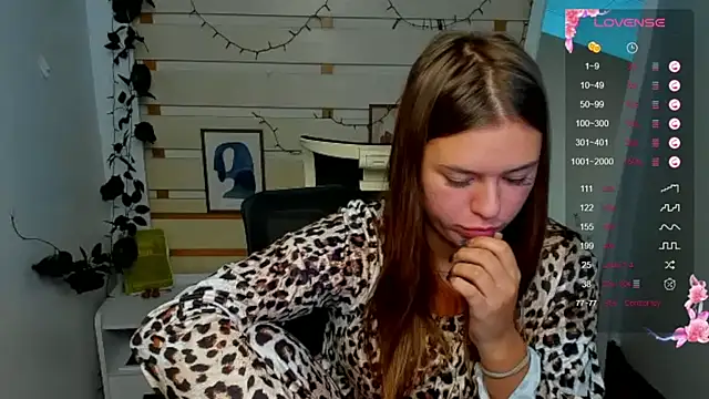 Josephine_Kiss live cam on StripChat